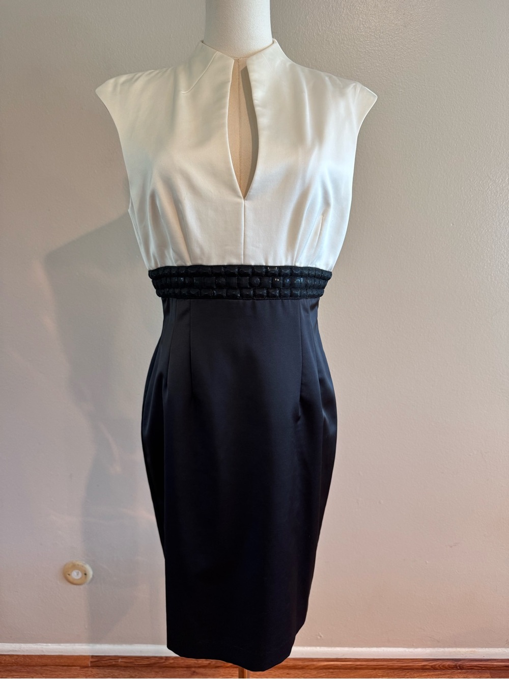 Trina Turk Black & Ivory Cocktail Dress Size 6